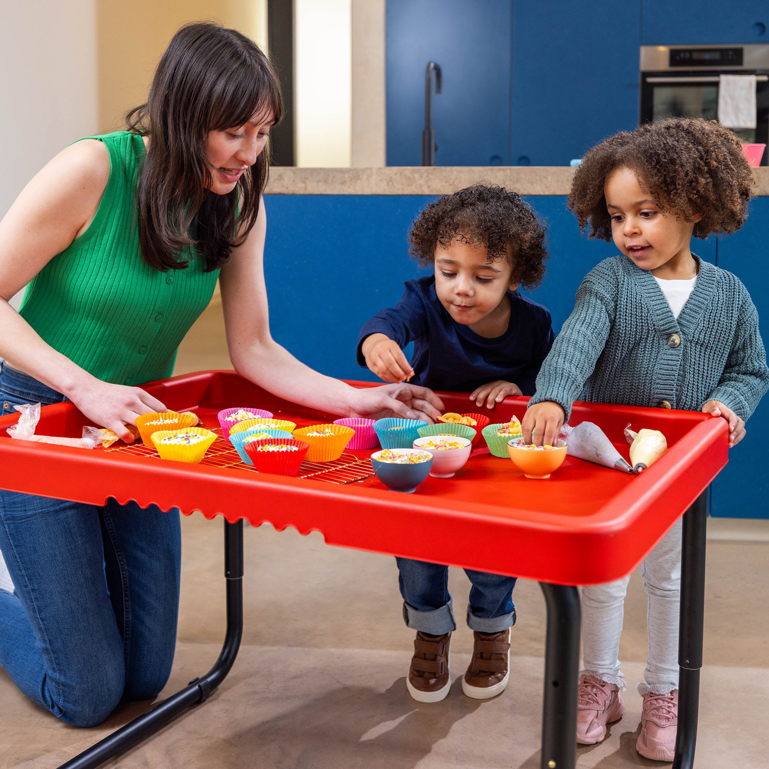 Toyrific - Playhouse PlayTray (95cm) Set - Speeltafel rood + Verstelbaar onderstel