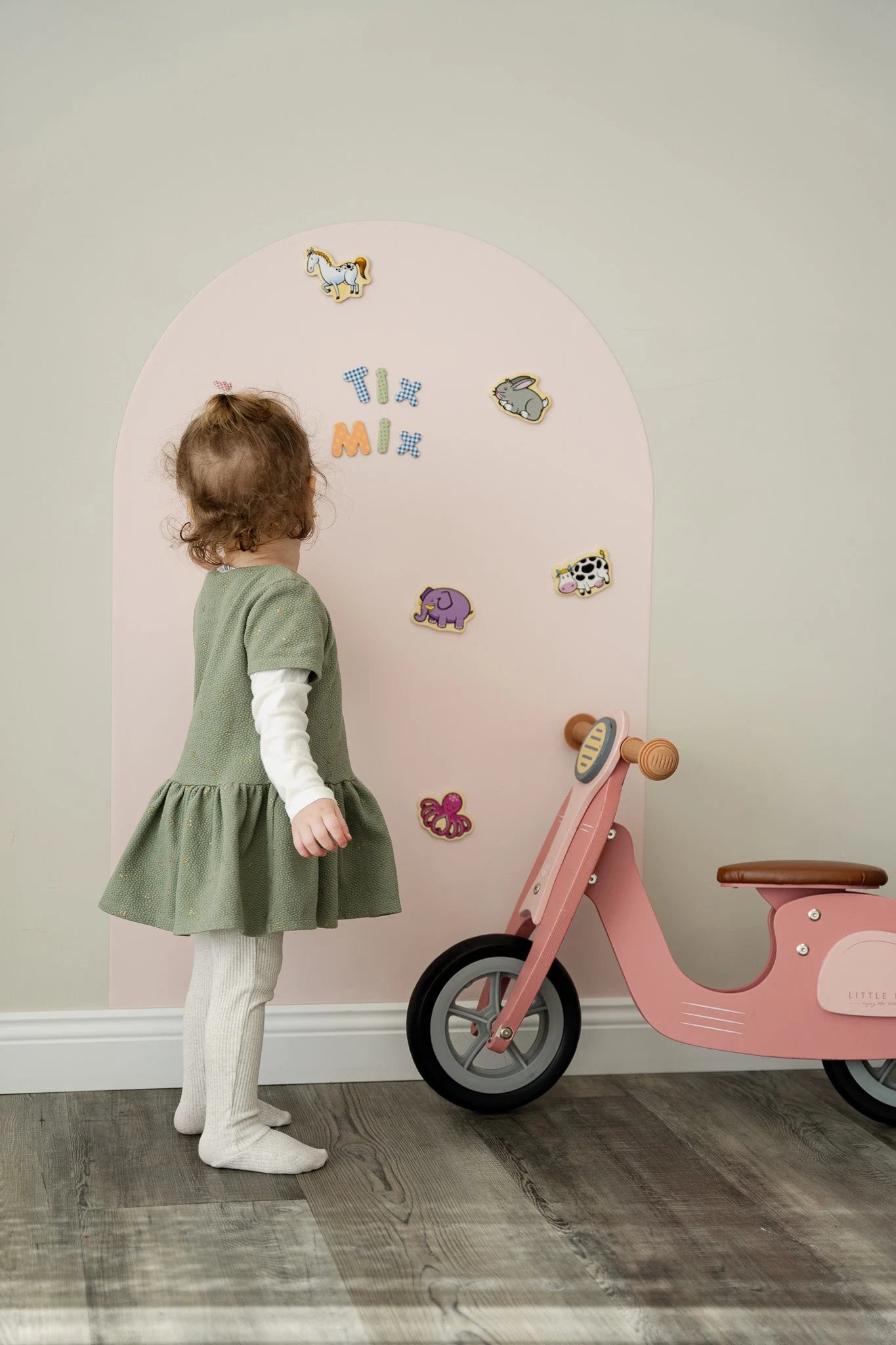 Tix&Mix - Magnetische Muursticker Roze + 2 Krijtjes