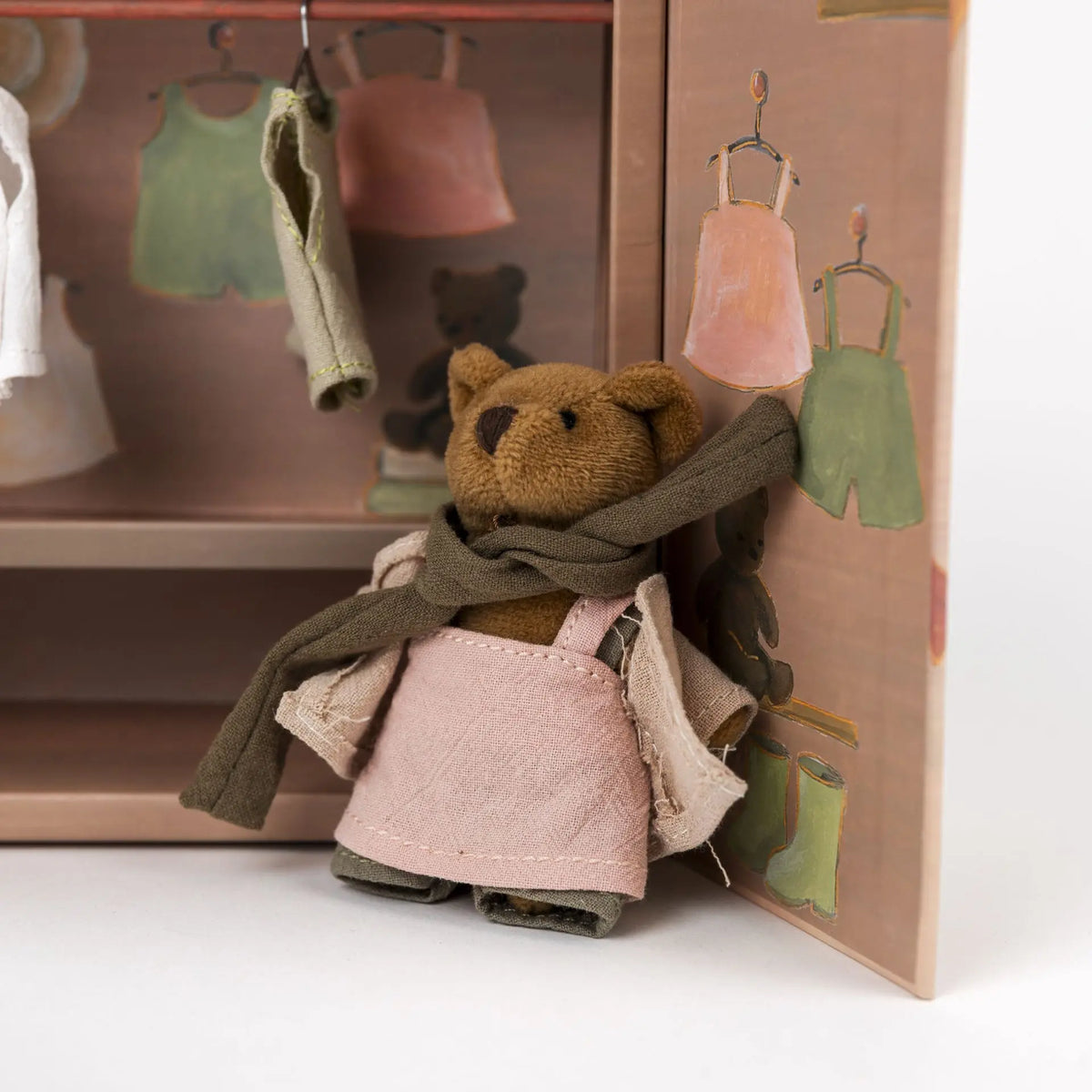 Egmont Toys - Kledingkast met beer