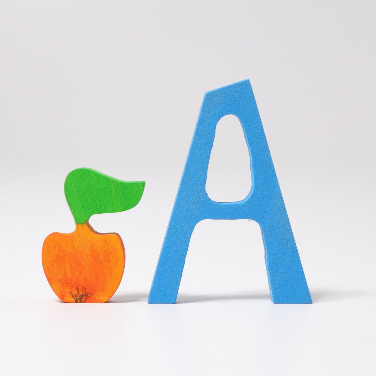 Grimm's - Houten Letter A – Antroposofisch Gekleurd