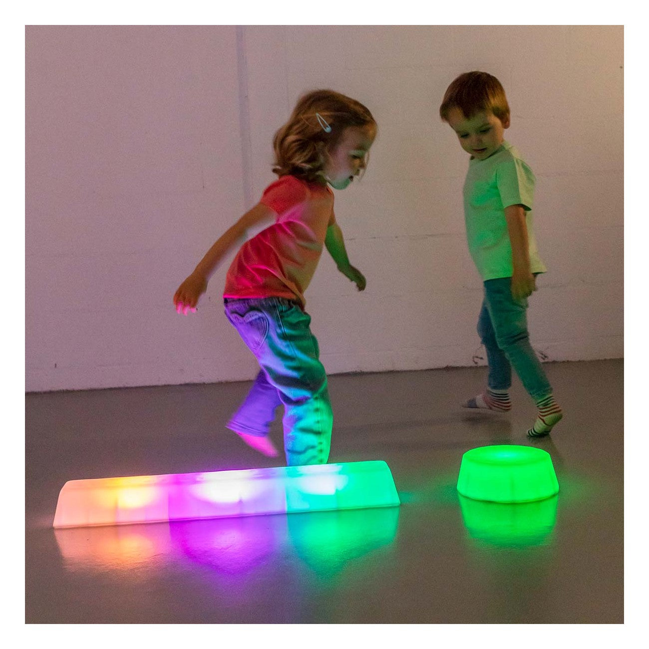 Amaya - 2 licht veranderende balanceer balken