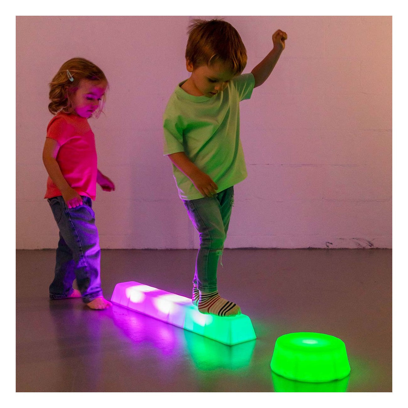 Amaya - 2 licht veranderende balanceer balken