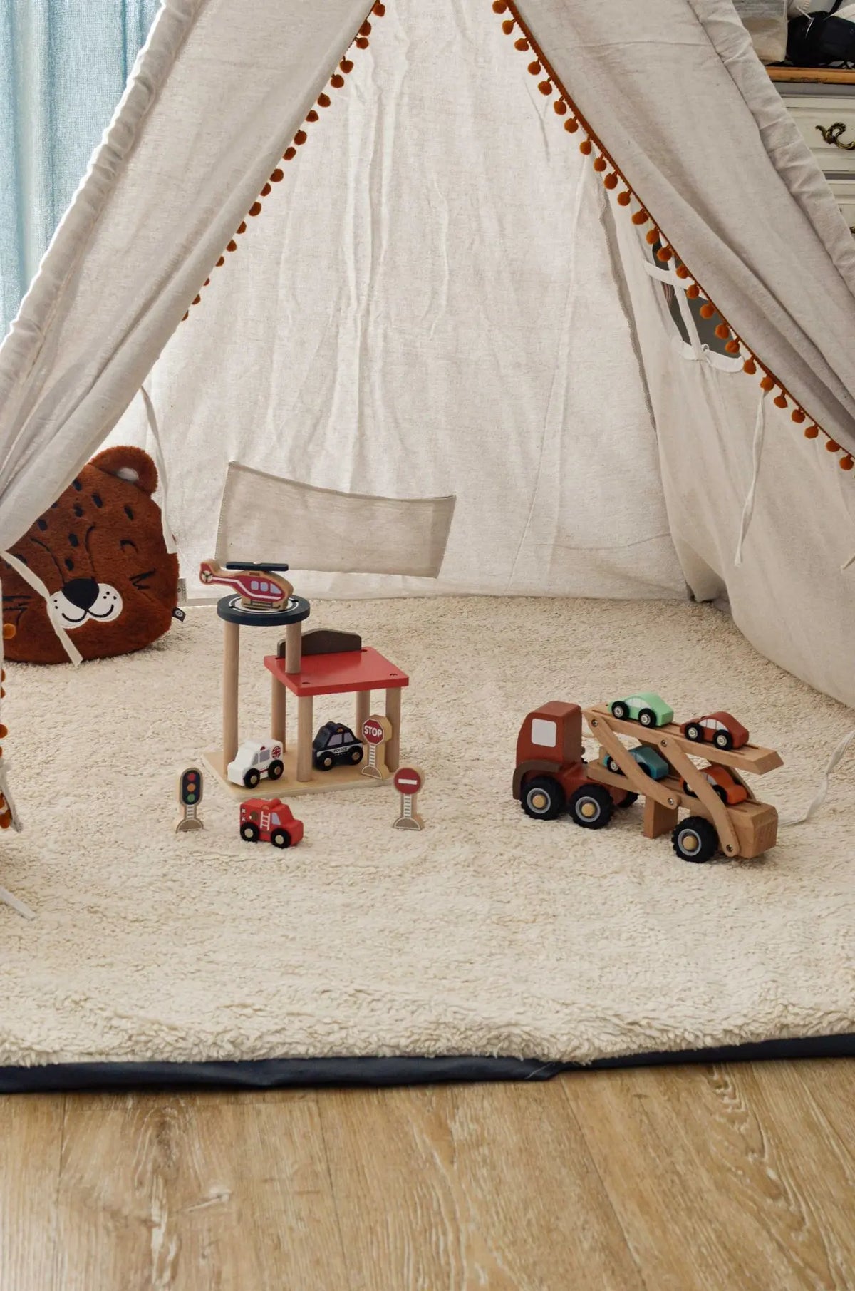 Egmont Toys - Houten autotransporter met 4 auto's