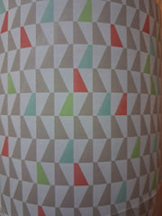 Cadeaupapier - 30 cm x 150 m - driehoekjes 4 kleuren