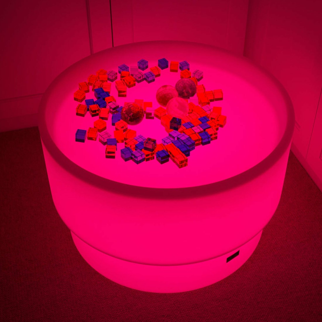 Zand- en watertafel (69cm) met verschillende kleuren licht - TickiT