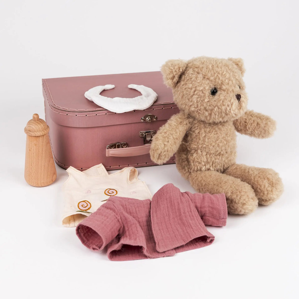 Egmont Toys - Morrissette de beer met kleertjes en koffer