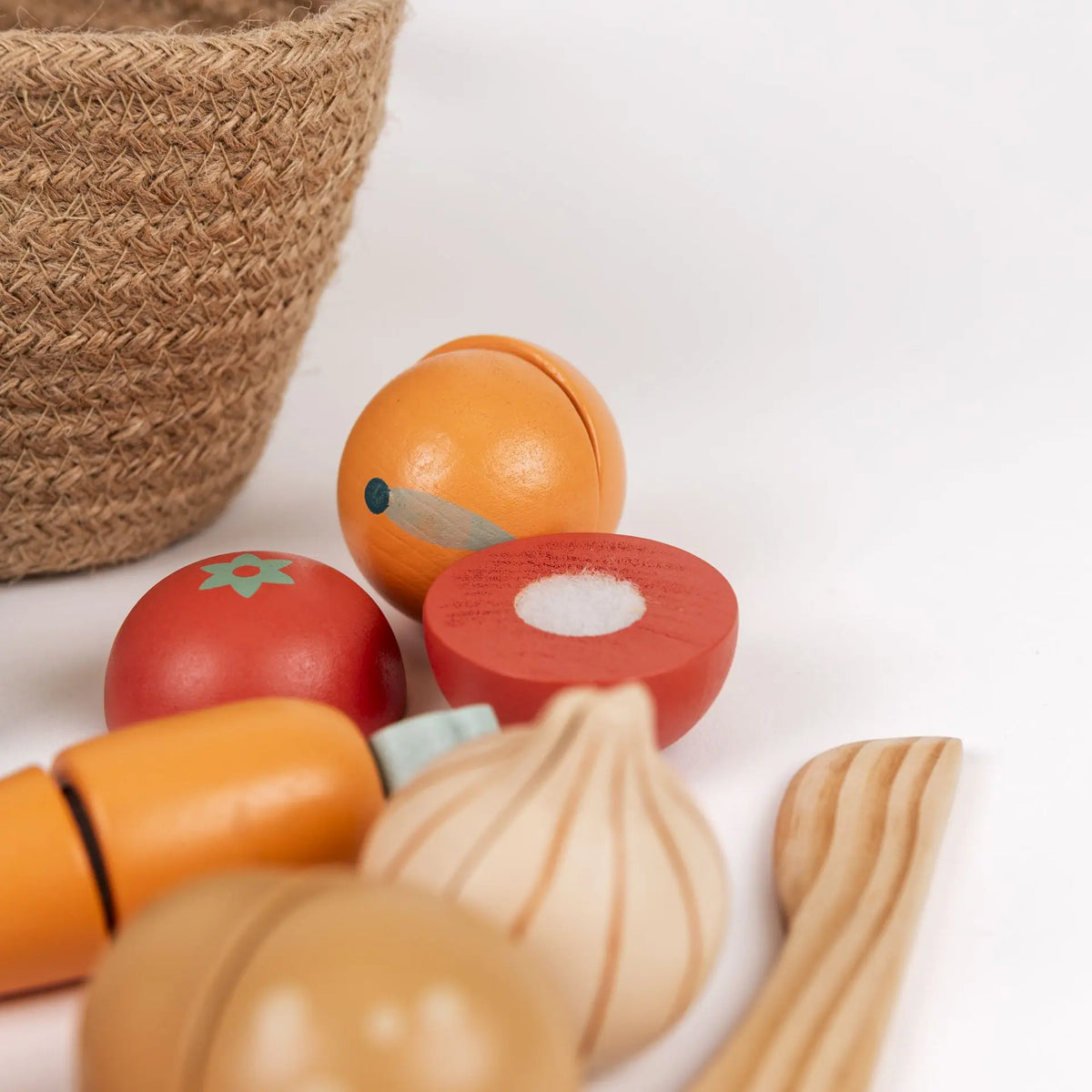 Egmont Toys - Houten fruit- en groenteset in juten mand