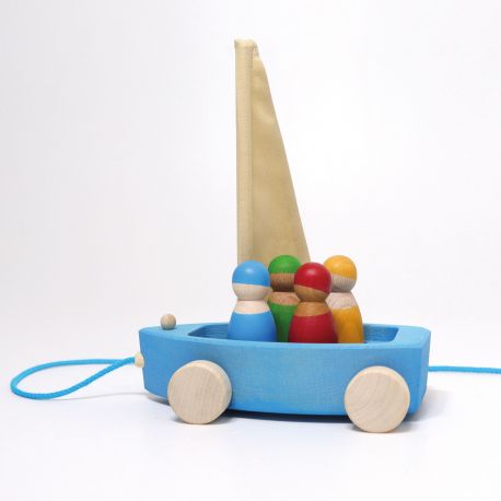 Grimm's - Houten trekfiguur - zeilboot met 4 zeilers