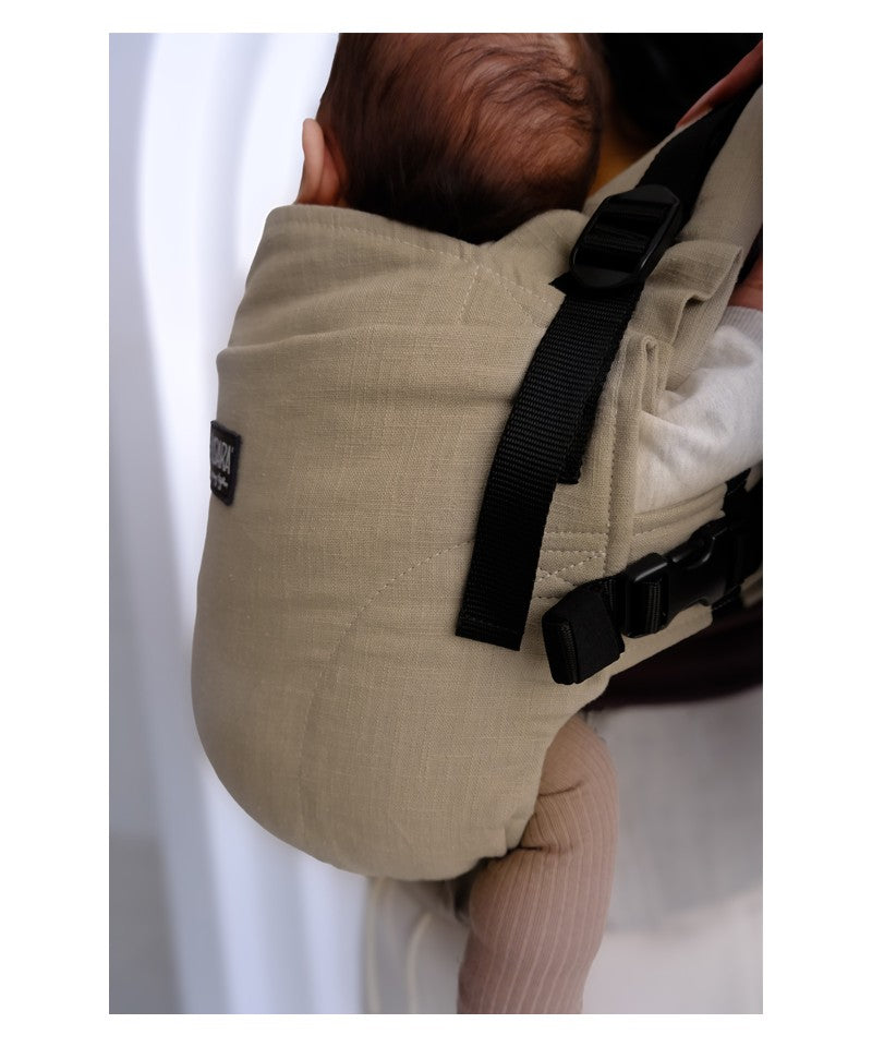 Isara Ergonomische Draagzak - 'The One' Sandstone Linen