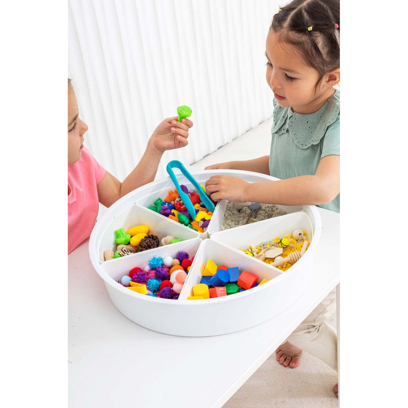 Amaya - Play Tray met licht en verstelbaar onderstel