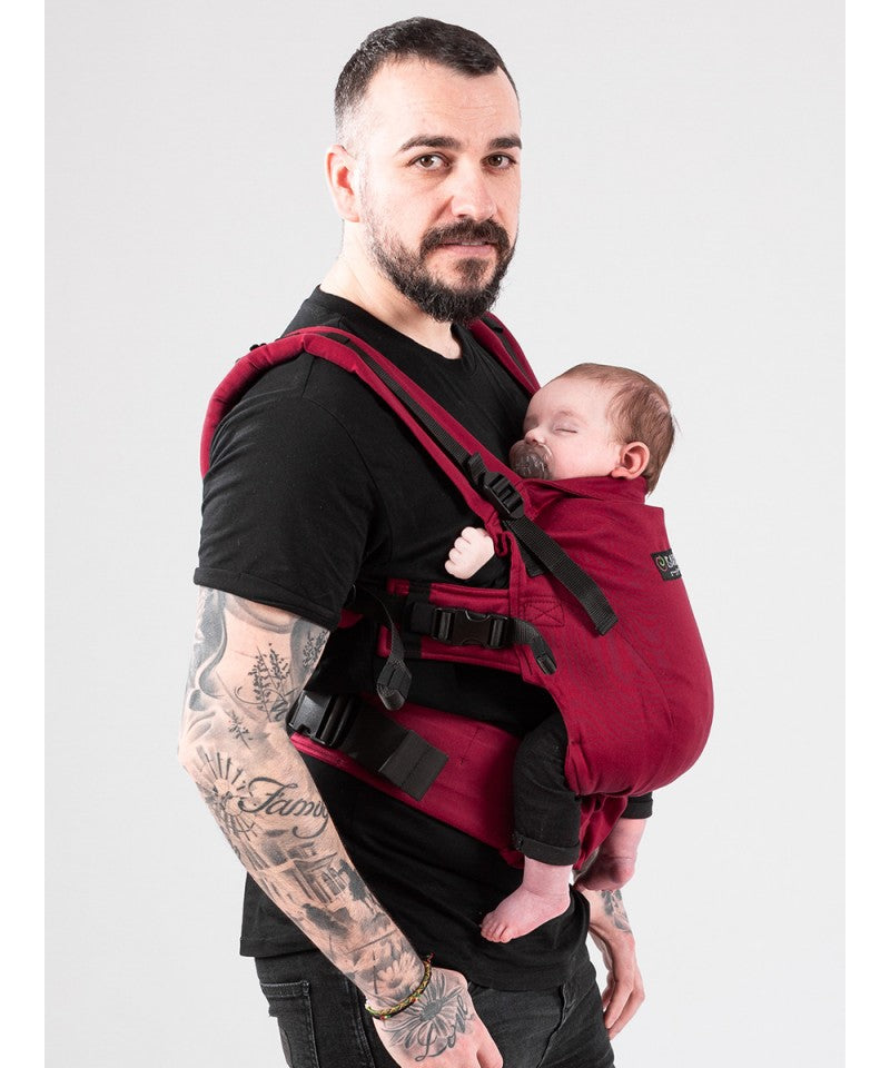 Isara - Ergonomische Draagzak 'The One' Scarlet