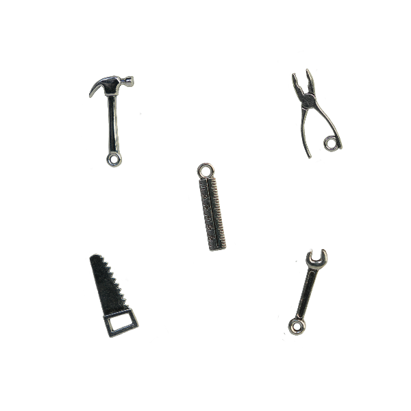 Vijf miniatuur gereedschappen in luciferdoosje