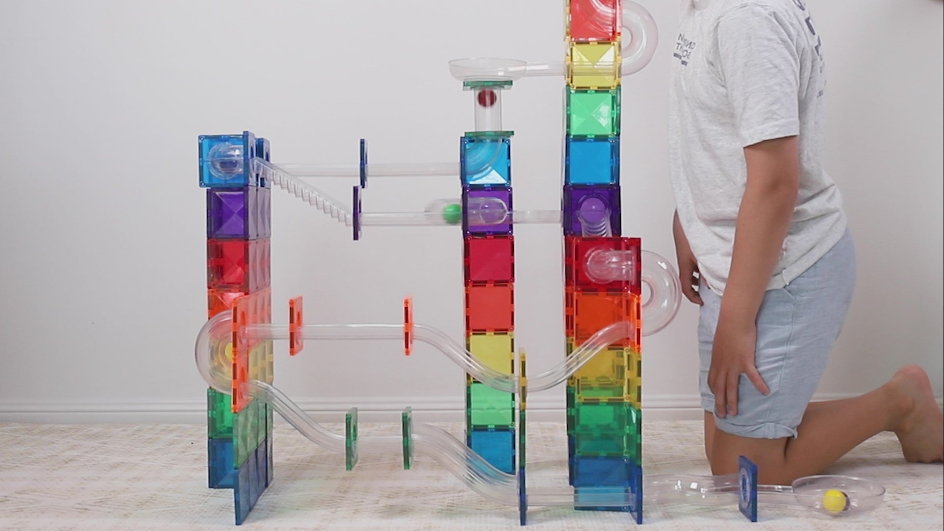 Video laden: CONNETIX - Ball Run Pack knikkerbaan 92 stuks - magnetisch constructiespeelgoed