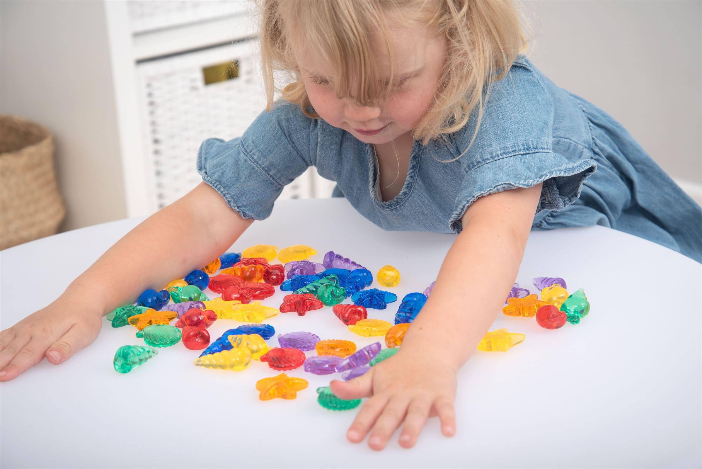 TickiT - Doorschijnende Gekleurde Schelpen