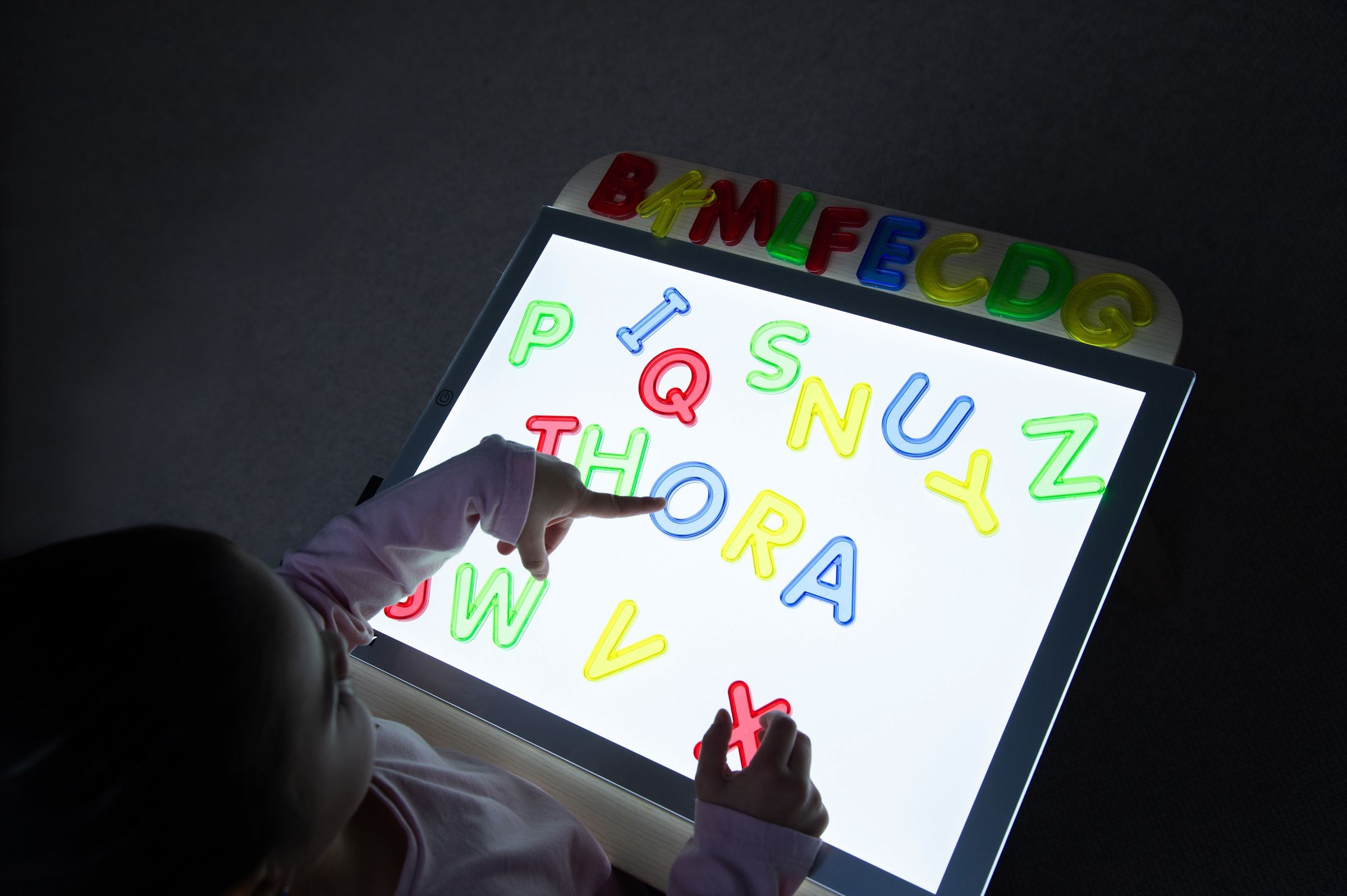 TickiT - Doorschijnende Letters Hoofdletters