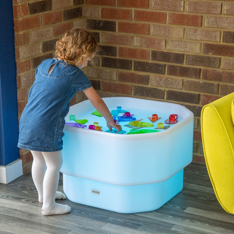 TickIT - Zand- en watertafel Tuff met verschillende kleuren licht
