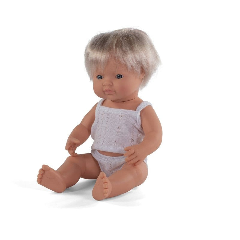 Pop Europese jongen met kleertjes (38 cm) - Miniland