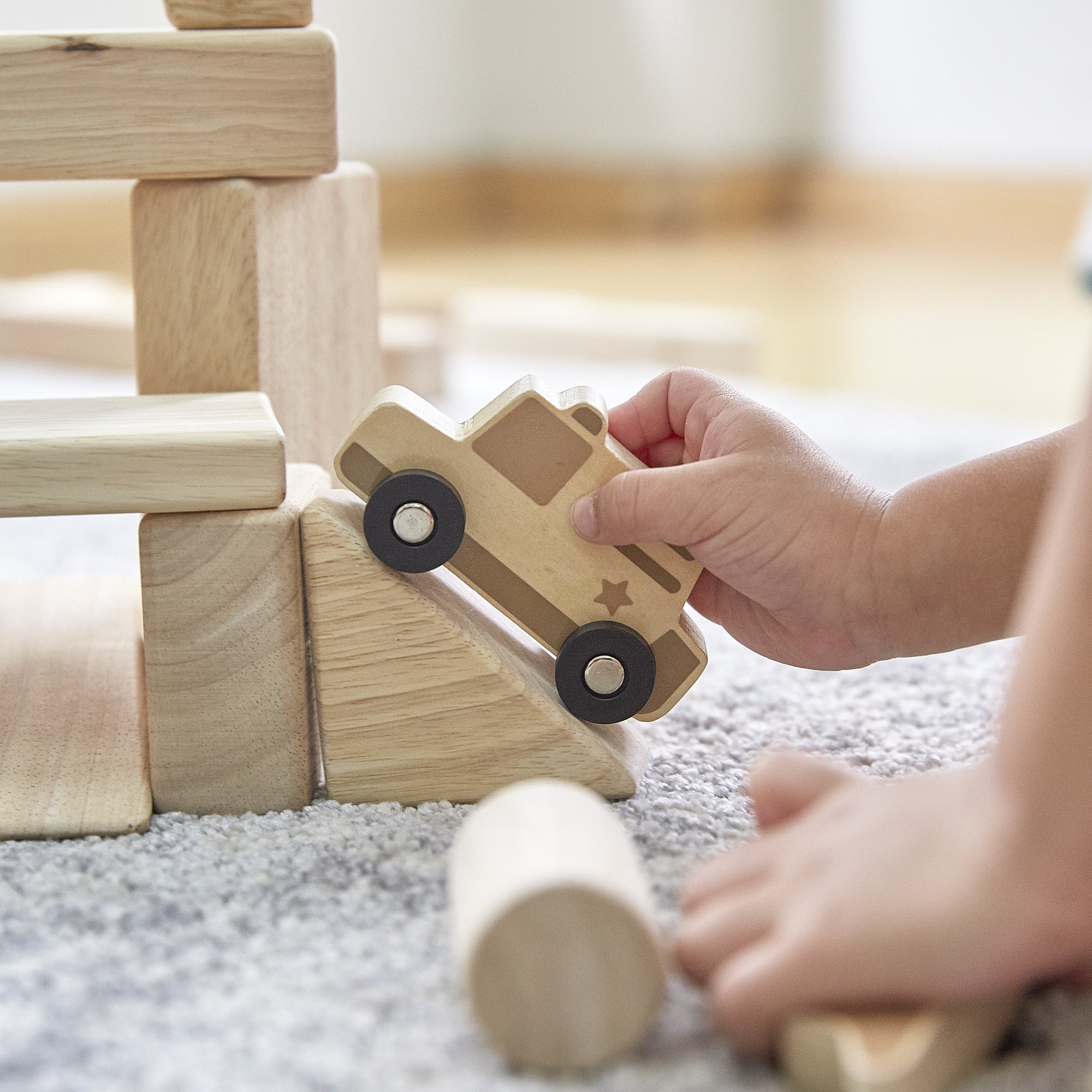 Guidecraft - 10 houten voertuigen (trucks)