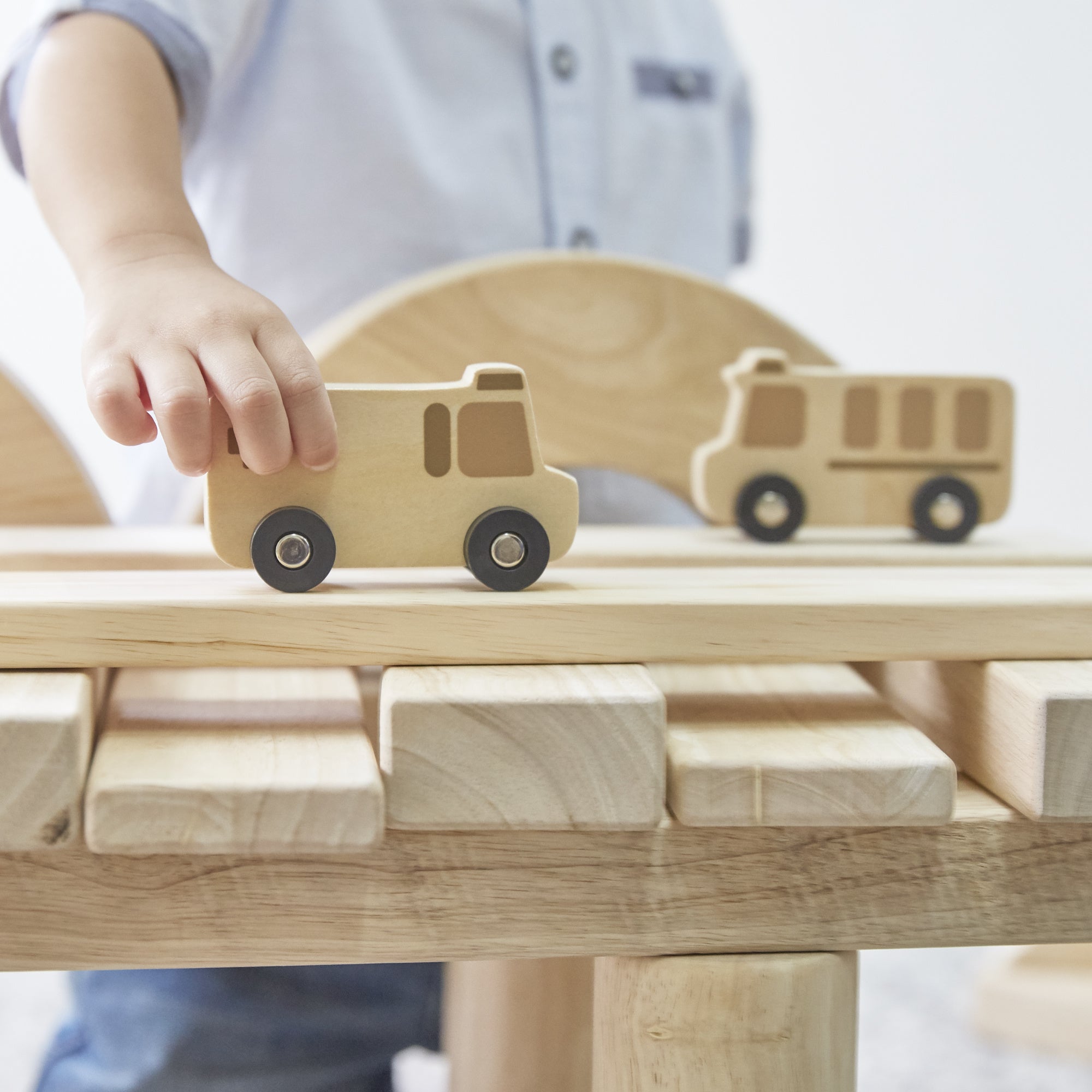 Guidecraft - 10 houten voertuigen (trucks)
