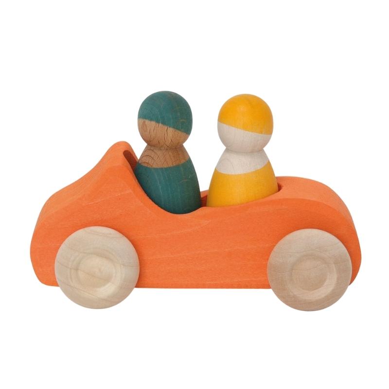 Grimm's - Houten auto oranje met 2 poppetjes