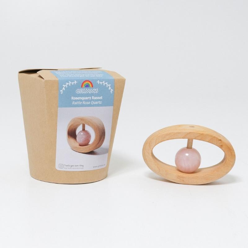 Grimm's - Houten Rammelaar Rozenkwarts