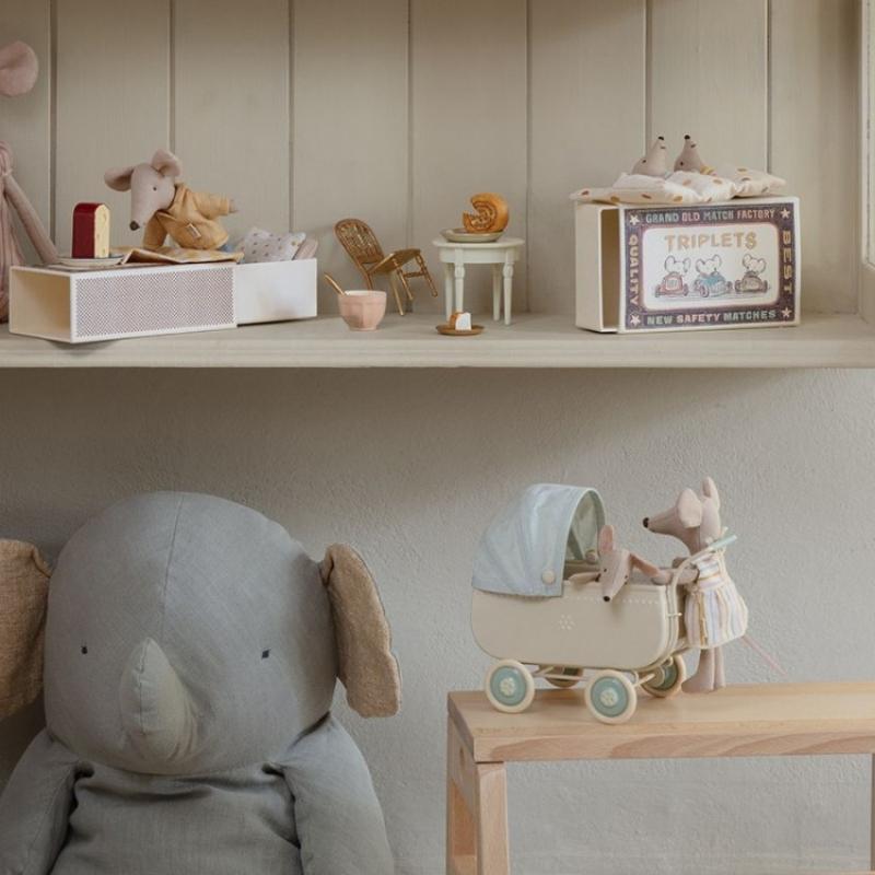 Maileg - Vintage Kinderwagen Blauw