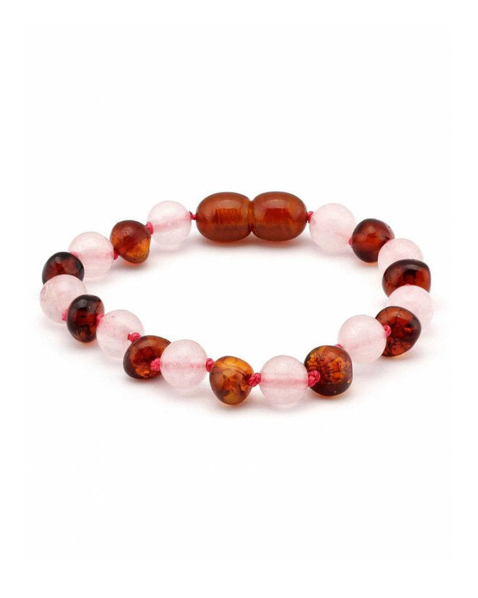 Barnsteen newborn armbandje - cognac - rozenkwarts (12 cm)