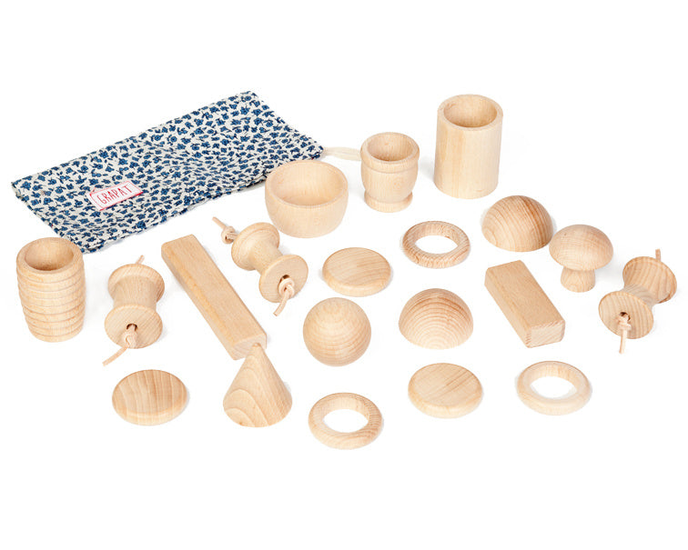 Grapat - 20 houten vormen - treasure basket